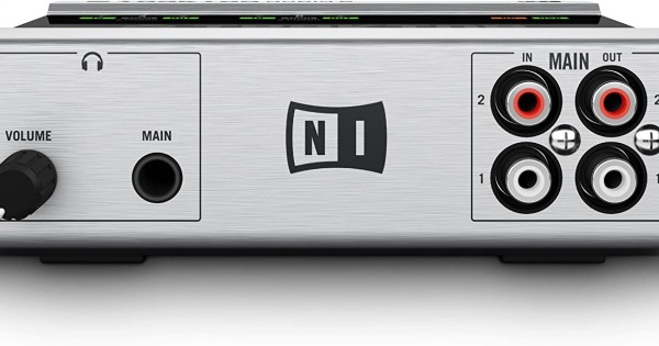 Native Instruments TRAKTOR Scratch A6
